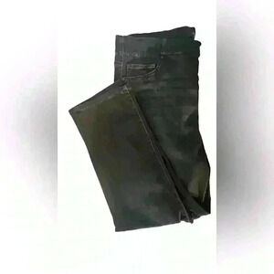 18 W Ankle/crop Liverpool Pull-on Jeggings in Black